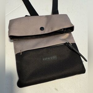 Sherpani Pica Crossbody
